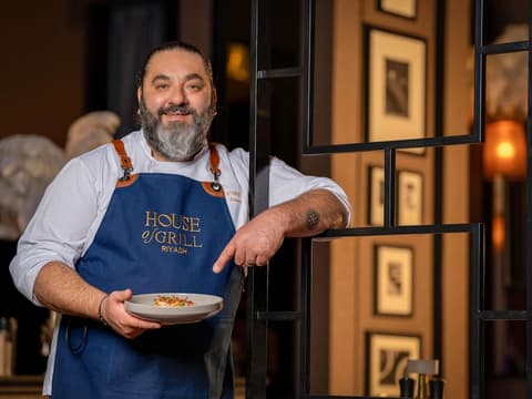 Fairmont Riyadh, Restaurant