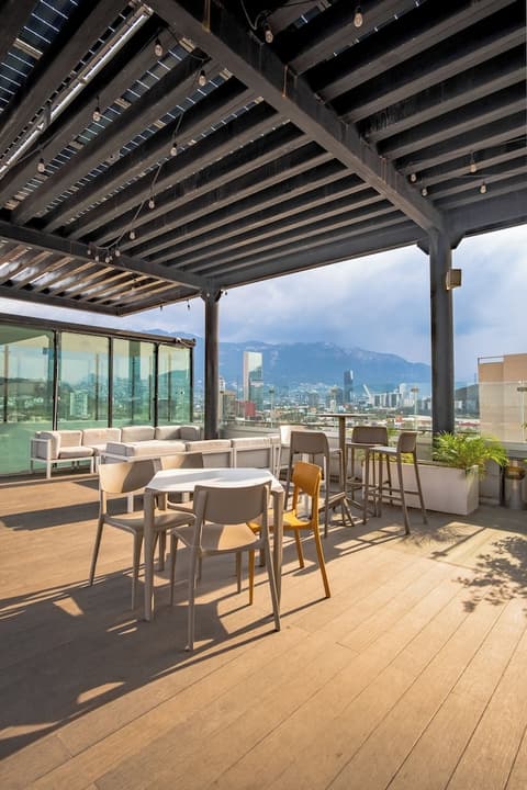 SJ Grand Hotel, Rooftop terrace