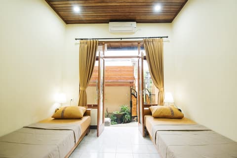 Bulan Bali Guest House, Room