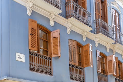 Líbere Málaga Teatro Romano, Front of property