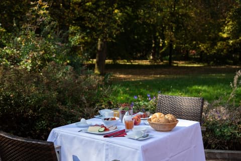 Bergers Airporthotel Memmingen, Breakfast area