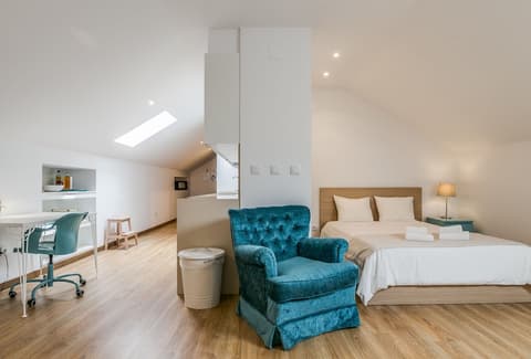 Home Out Rooms & Apartments, Room