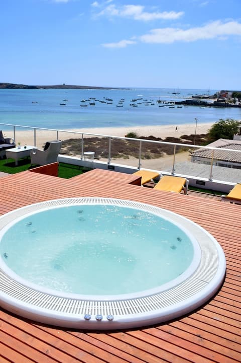 Ouril Agueda, Sundeck