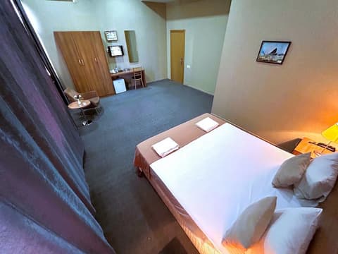 The Family Hotel - Free Massage, Room