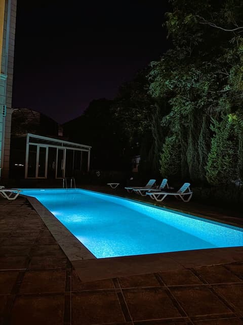 The Family Hotel - Free Massage, Outdoor pool