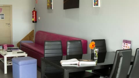 Albergue Alfonso II el Casto, 