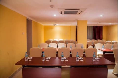 Tiffany Diamond Hotels, Meeting facility