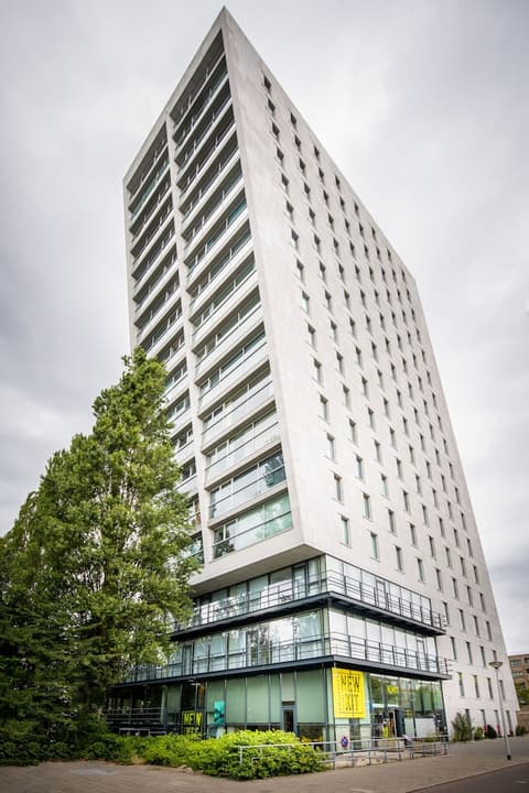 Hotel New Kit, Front of property