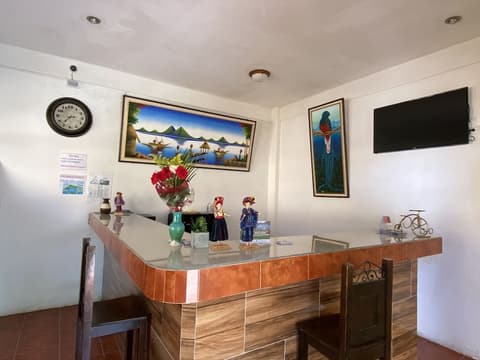 Hotel Panajachel Los Angeles, Reception