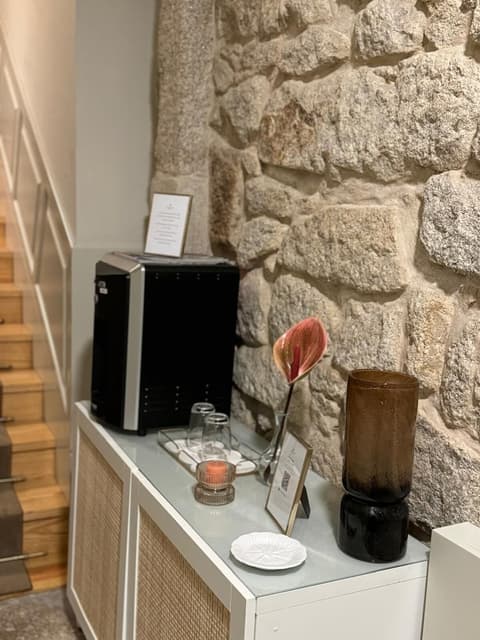 Torel 1884 Suites & Apartments, Interior entrance