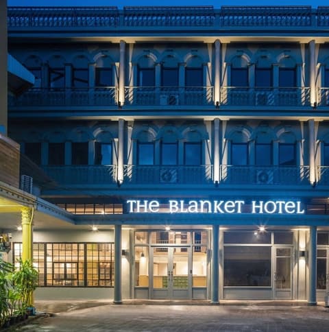 The Blanket Hotel, Exterior