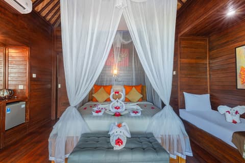 Tatak Bunut Villa Ceningan, Room