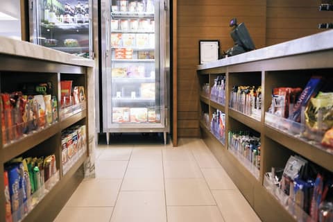 Hyatt House Orlando International Drive, Gift shop