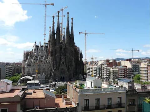 Absolute Sagrada Familia, Aerial view