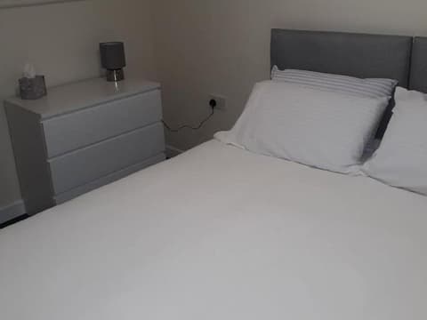 Stonefield Rooms, Room