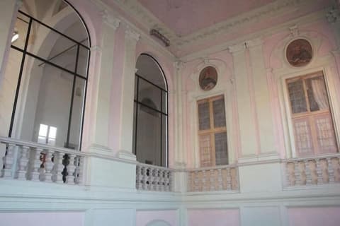 Student's Hostel della Ghiara, Exterior