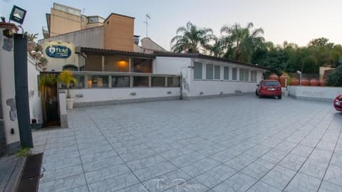 Hotel Capomulini Dimora Storica, Property grounds