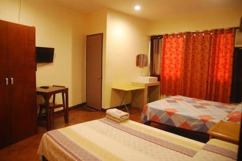 Centro Mactan Suites, Room