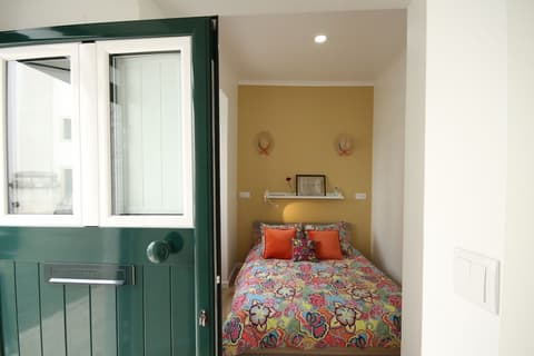 Alfama Right Point, Room