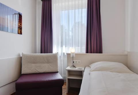 Hotel Olympia, Room
