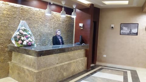 Grand Palace Hotel, Lobby