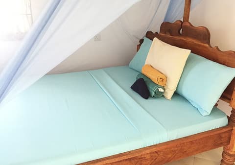 Mount Zion Lodge, Room