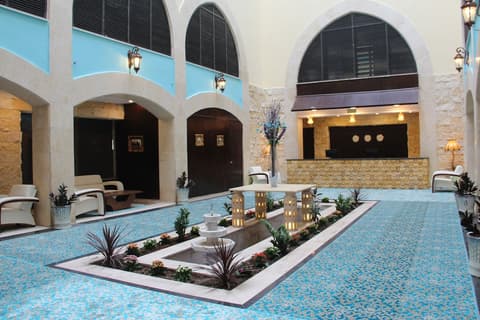 Saray Hotel, Lobby