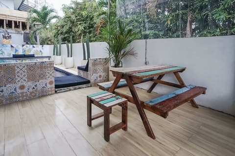 Margarita Surf Hostel Canggu, Outdoor pool