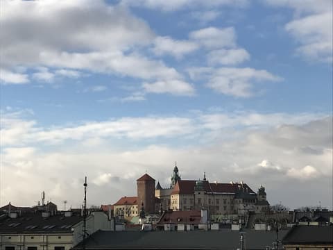 Perfect Hotel, Exterior