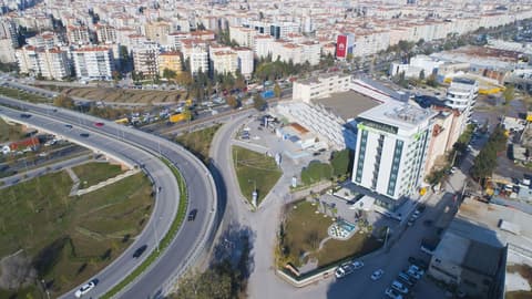 ibis Styles Izmir Bornova, Front of property