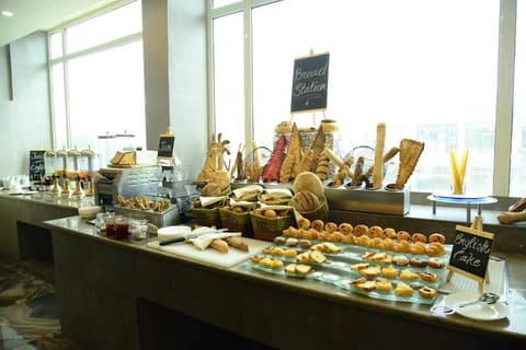 Sandy Palace Hotel, Restaurant