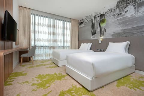 Holiday Inn & Suites Saigon Airport by IHG, Room