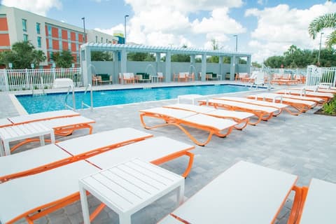 Holiday Inn & Suites Orlando I-Drive Theme Parks by IHG, Pool