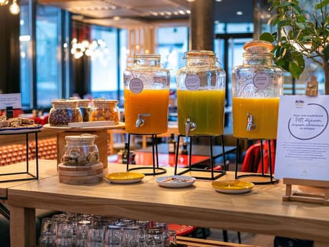 Novotel Sharjah Expo Center, Breakfast area