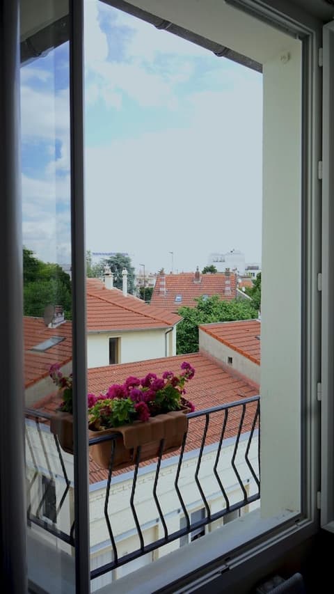 HOTEL ARISTIDE VAUBAN, Balcony