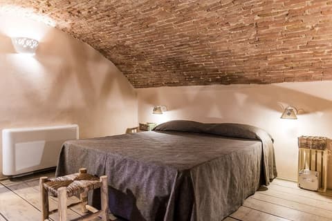 Borgo San Gaetano, Room