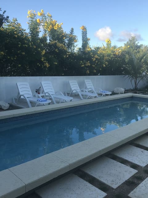 Sea Grape Studios, Pool