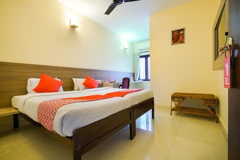 OYO 3633 Nanda Inn, Room
