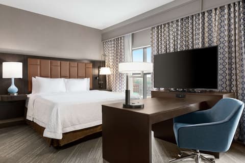Hampton Inn & Suites Kansas City Downtown Crossroads, Room