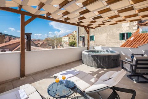 Le Premier Luxury Rooms, Room