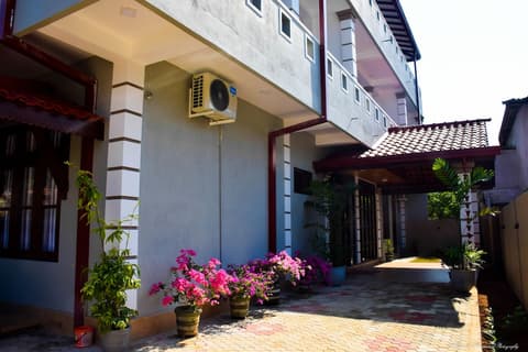 Tenasi Beach Resort, Front of property