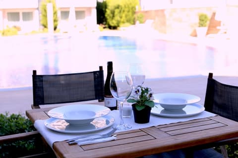 Truemar Hotels & Suites, Dining