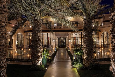 Palais Ronsard, Front of property