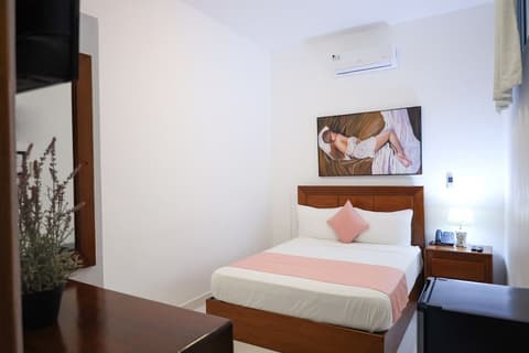 Cataleya Hotel, Room