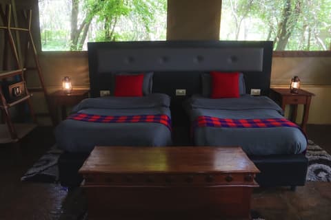 Drunken Elephant Mara, Room