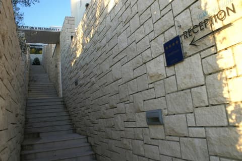 Villa Azzurra, Reception