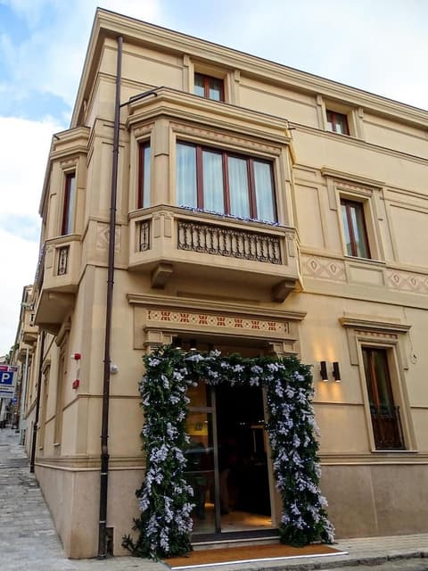 Torrione Hotel, Exterior