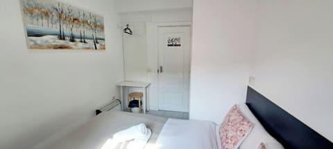 AYZ Sierra de Meira - Auto check-in property, Room