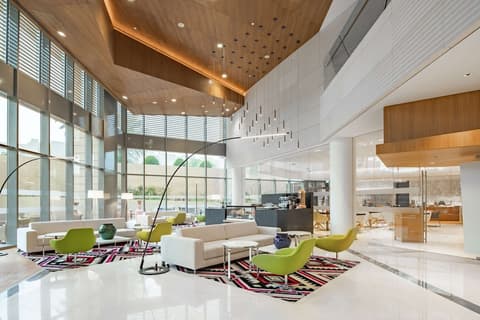 Radisson Blu Hotel & Residence, Riyadh Diplomatic Quarter, Lobby