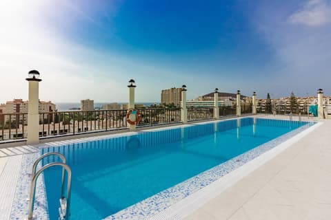 Klayman Olivina Aparthotel, Rooftop pool